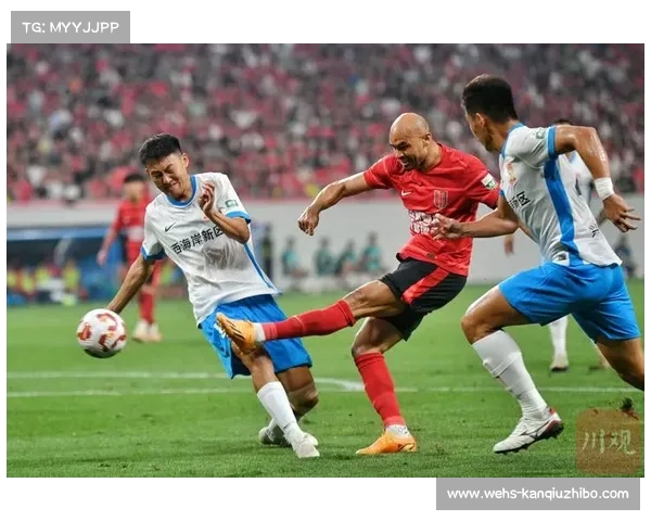 成都蓉城费利佩高空优势明显，成球队进攻关键支点